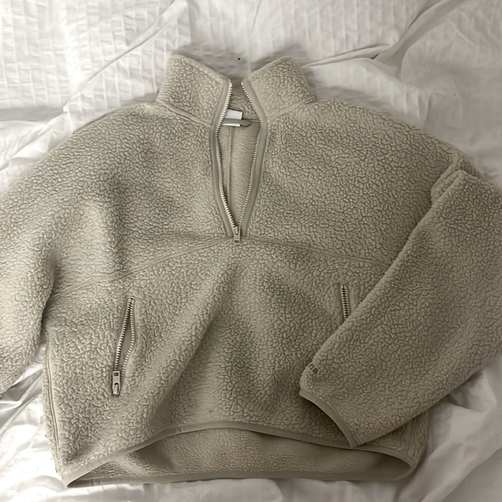 Tna Sherpa sweater